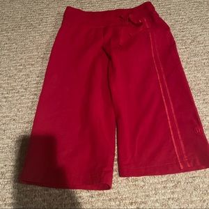 Ladies Lululemon Capris